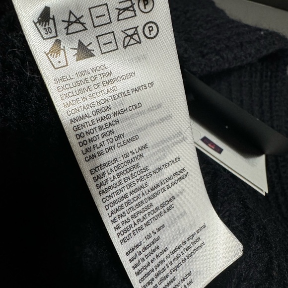 Canada Goose x Mackie Waffle Infinity Loop Scarf Men’s - Picture 8 of 12